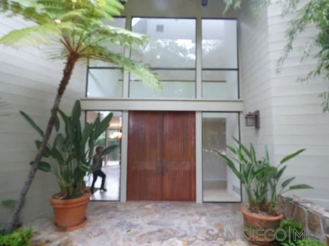 2620 Inyaha Ln, La Jolla, California 92037