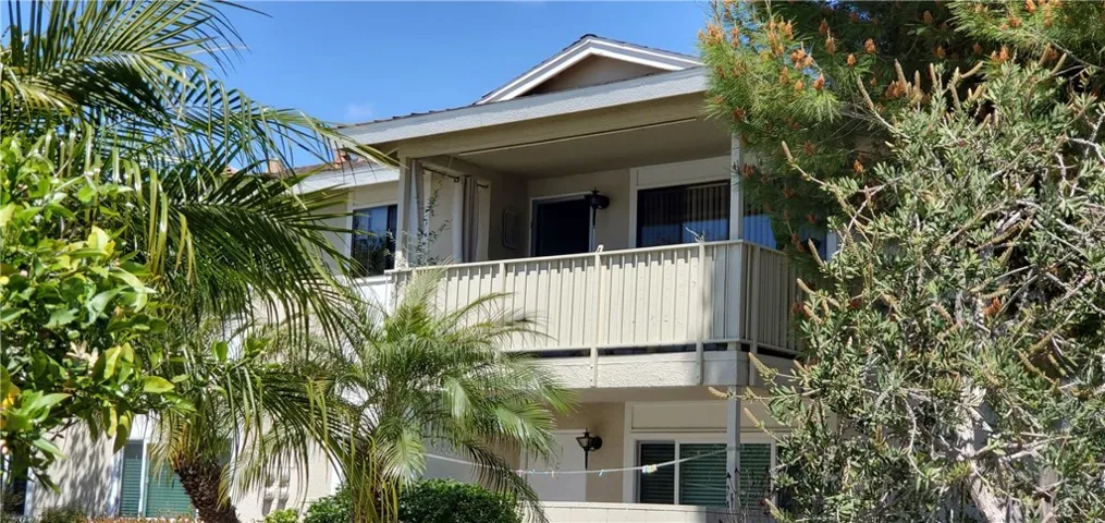 944 Avenida Majorca, Laguna Woods, California 92637
