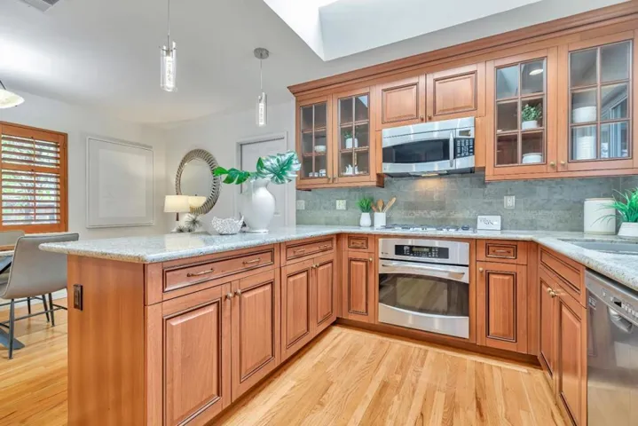 868 Ilima Court, Palo Alto, California 94306