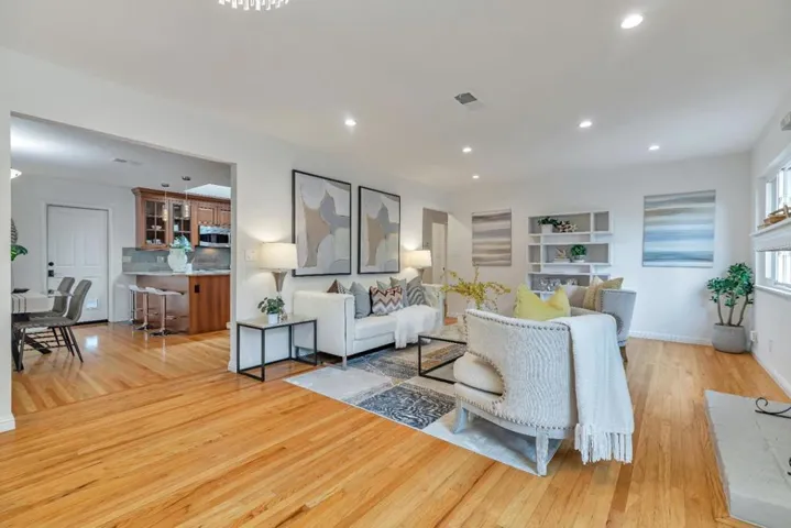 868 Ilima Court, Palo Alto, California 94306