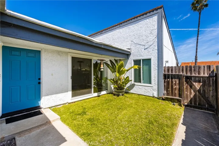 1821 Alsuna Lane, Huntington Beach, California 92648