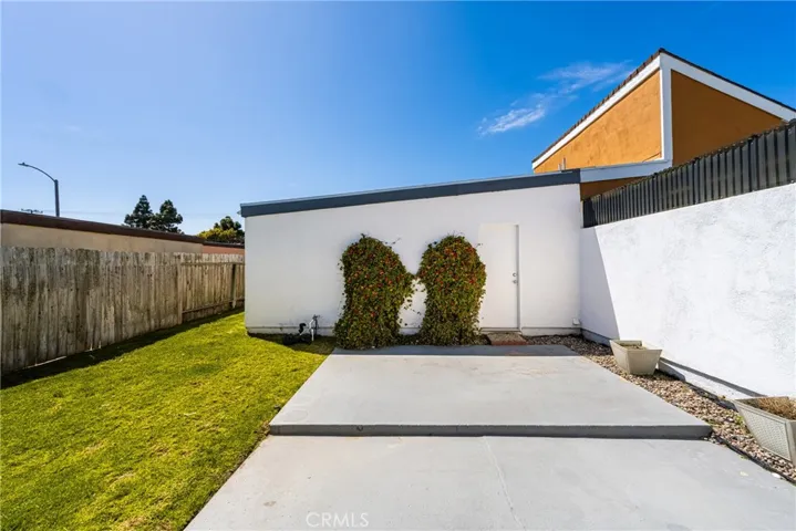 1821 Alsuna Lane, Huntington Beach, California 92648