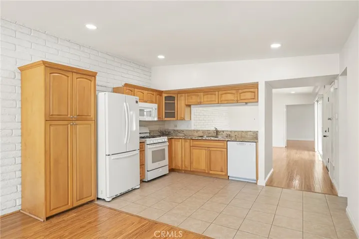 1821 Alsuna Lane, Huntington Beach, California 92648