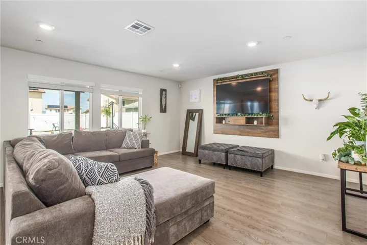 126 Lupine Drive, San Jacinto, California 92583