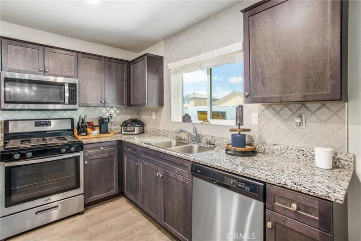 126 Lupine Drive, San Jacinto, California 92583
