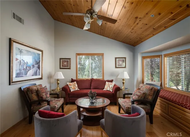 26543 Amador Lane, Lake Arrowhead, California 92352