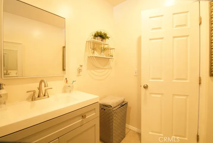 3131 Kansas Avenue, South Gate, California 90280