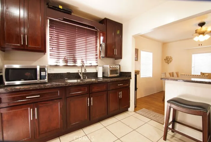 3131 Kansas Avenue, South Gate, California 90280