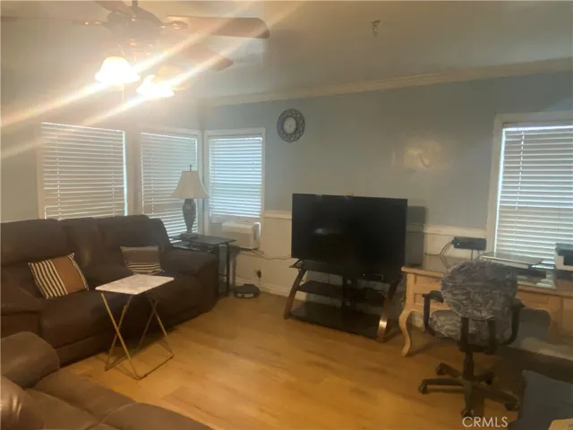 133 W Central Avenue, Hemet, California 92543