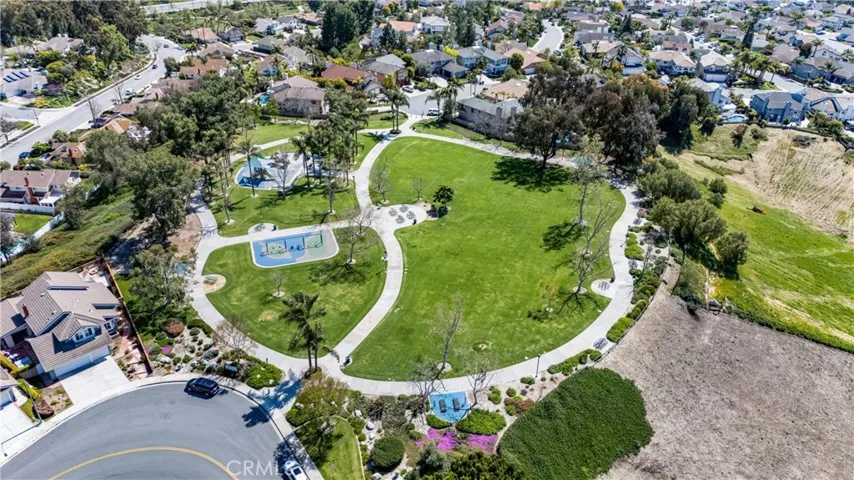 Charming neighborhood "pocket park"