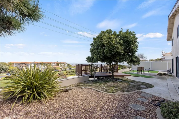 5693 Mistridge Drive, Rancho Palos Verdes, California 90275