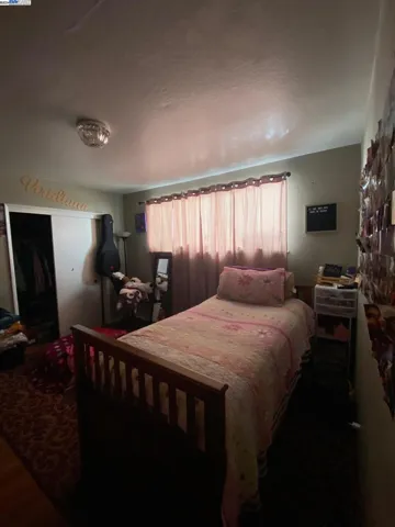 5026 Foothill Blvd, Oakland, California 94601