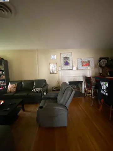 5026 Foothill Blvd, Oakland, California 94601