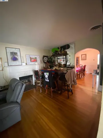 5026 Foothill Blvd, Oakland, California 94601