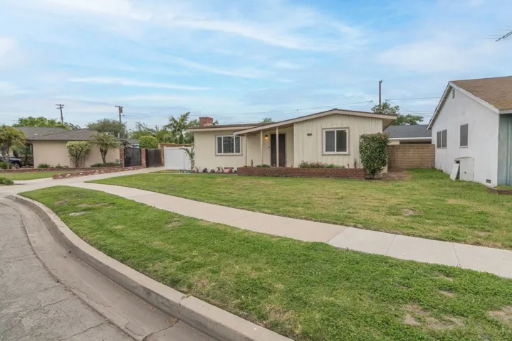 5580 E Ulen Street, Long Beach, California 90815