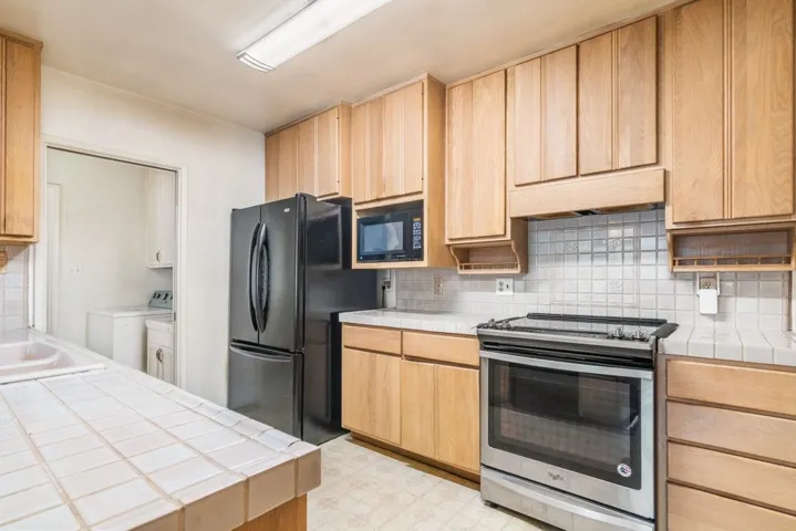 5580 E Ulen Street, Long Beach, California 90815