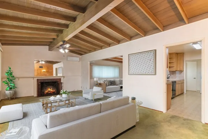 5580 E Ulen Street, Long Beach, California 90815