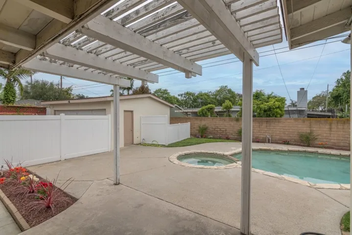 5580 E Ulen Street, Long Beach, California 90815