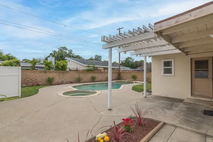 5580 E Ulen Street, Long Beach, California 90815