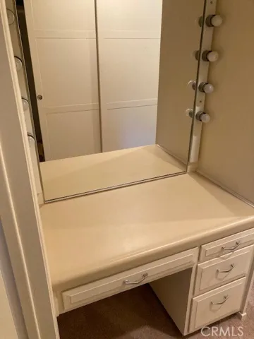 Cosmetic counter