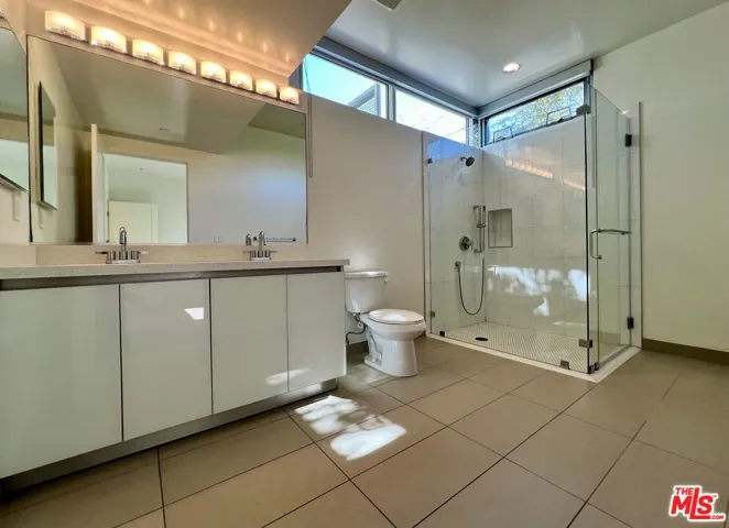 11715 W Bellagio Road 104, Los Angeles, California 90049