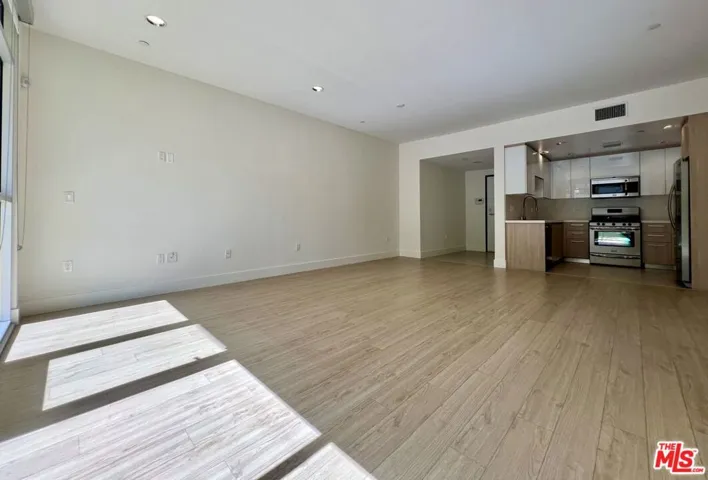 11715 W Bellagio Road 104, Los Angeles, California 90049