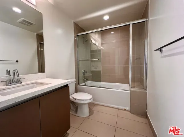 11715 W Bellagio Road 104, Los Angeles, California 90049