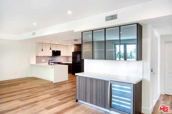 5801 Camerford Avenue Ph1, Los Angeles, California 90038