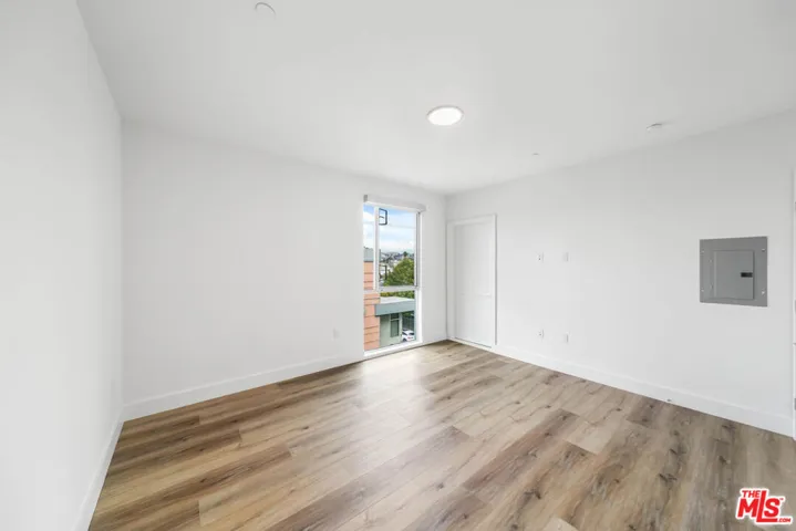 5801 Camerford Avenue Ph1, Los Angeles, California 90038