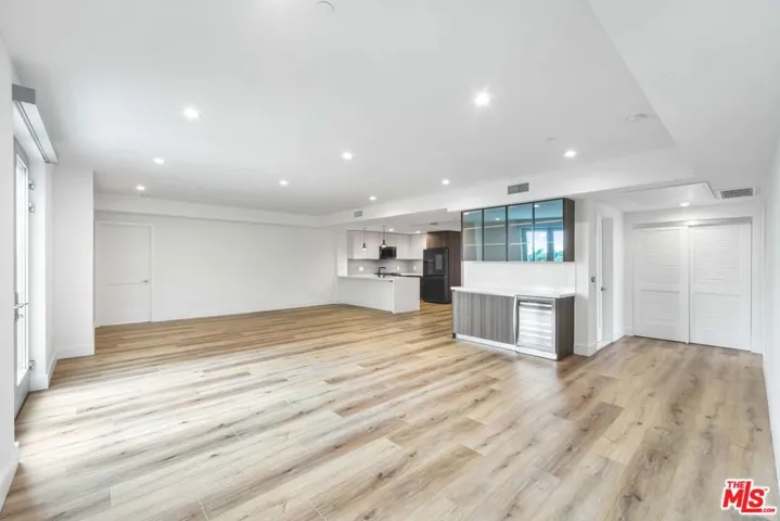 5801 Camerford Avenue Ph1, Los Angeles, California 90038
