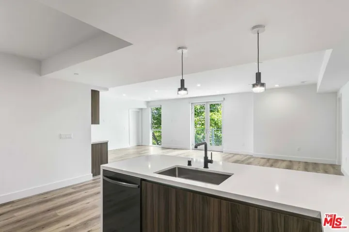 5801 Camerford Avenue Ph1, Los Angeles, California 90038