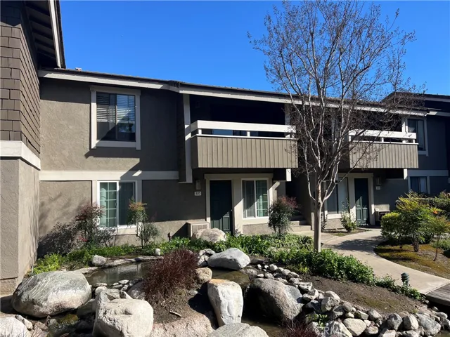 306 Streamwood, Irvine, California 92620