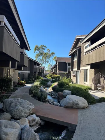306 Streamwood, Irvine, California 92620