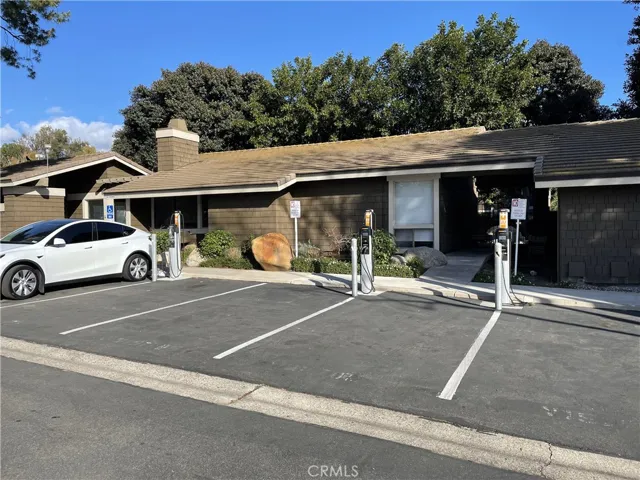 306 Streamwood, Irvine, California 92620