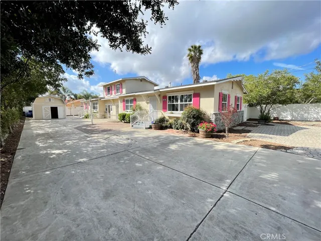 10868 Sunnyslope Drive, Riverside, California 92505