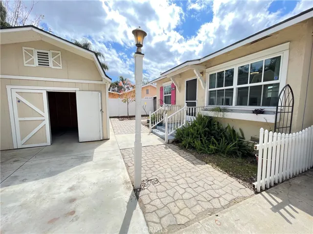 10868 Sunnyslope Drive, Riverside, California 92505
