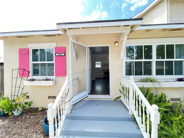 10868 Sunnyslope Drive, Riverside, California 92505