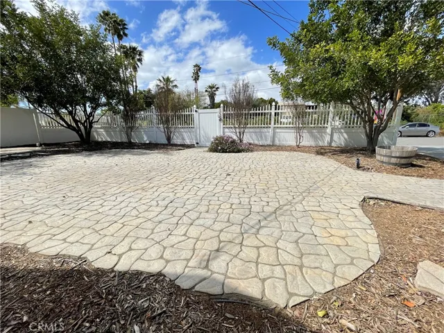 10868 Sunnyslope Drive, Riverside, California 92505