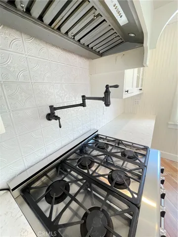 10868 Sunnyslope Drive, Riverside, California 92505