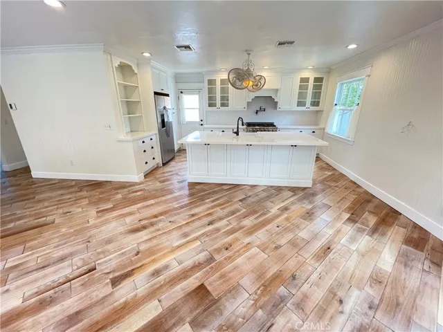 10868 Sunnyslope Drive, Riverside, California 92505