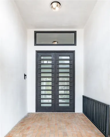 Enter to your new home:)