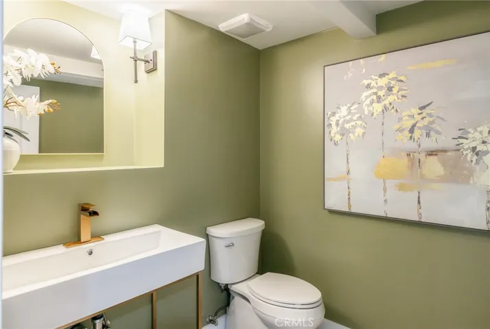 Powder room at entry level