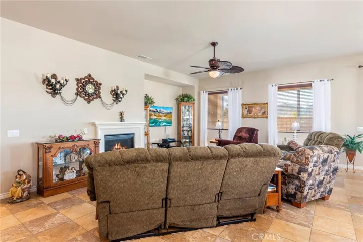 5007 Via Bajamar, Hemet, California 92545