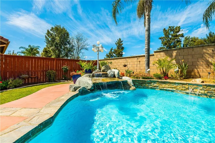 37625 Newcastle Road, Murrieta, California 92563