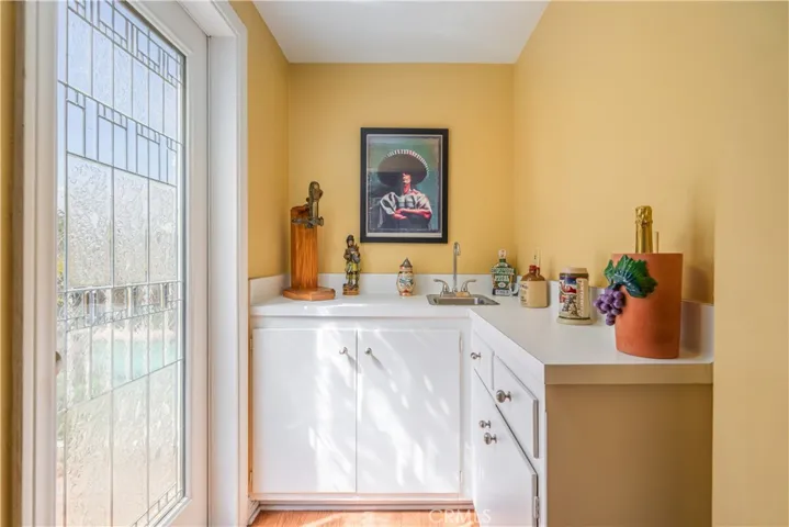 wet bar