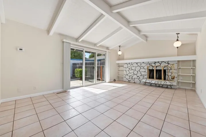 65606562 Crown Boulevard, San Jose, California 95120