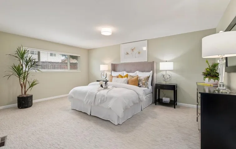65606562 Crown Boulevard, San Jose, California 95120