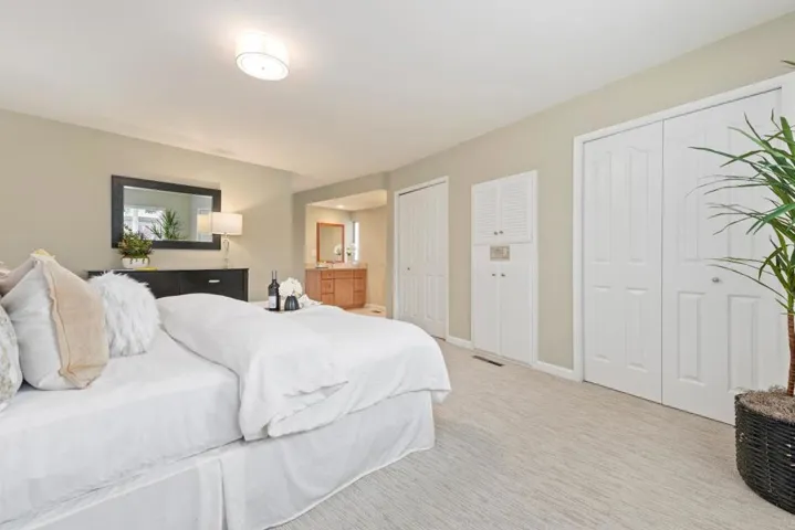 65606562 Crown Boulevard, San Jose, California 95120