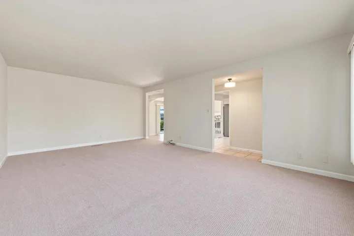 65606562 Crown Boulevard, San Jose, California 95120