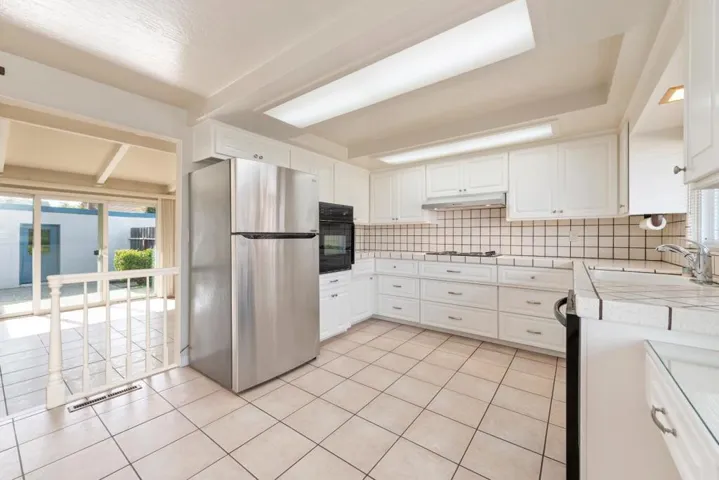 65606562 Crown Boulevard, San Jose, California 95120